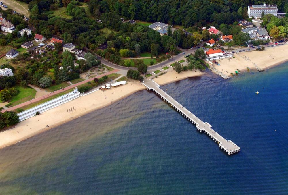 Pokoje Gdynia Redlowo エクステリア 写真